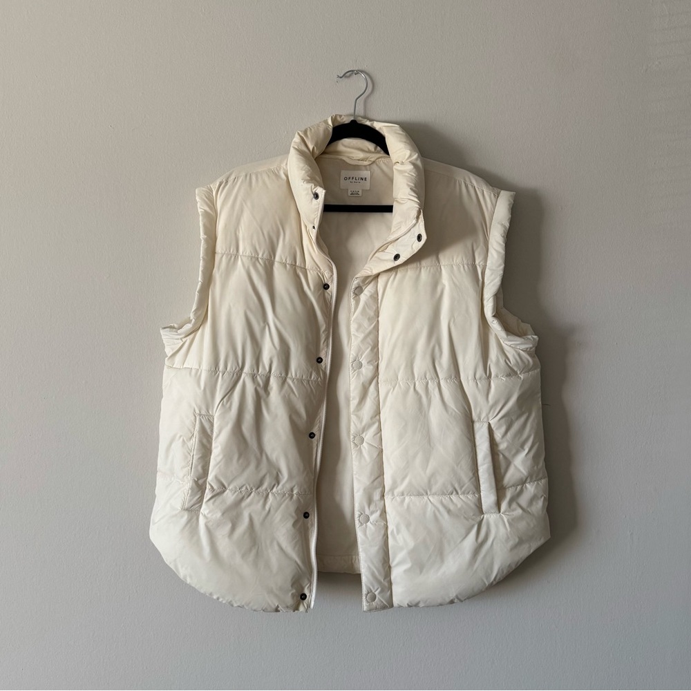 Aerie Off-White Puffer Vest - Picture 1 of 3